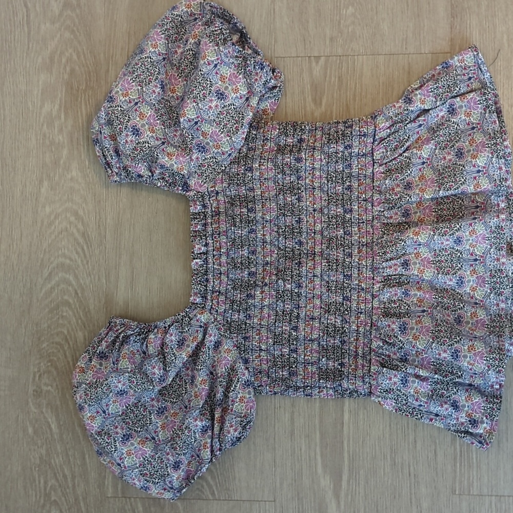 Women's J.Crew X Liberty Smocked Club Nouveau Floral Crop Top Size Medium EUC! - Picture 5 of 6